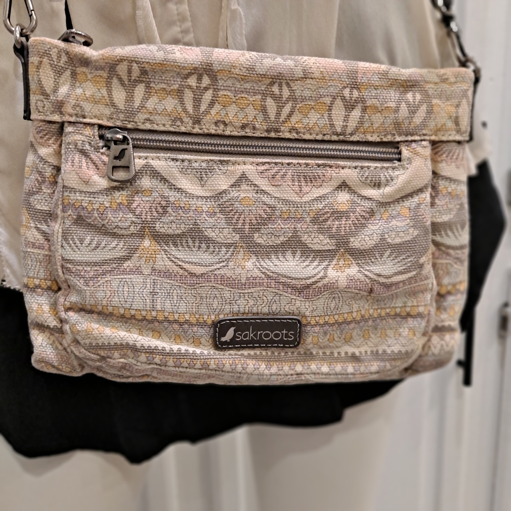 Sakroots Artist Circle Camden Pastel Spirit Desert Peace Bohemian Crossbody Bag